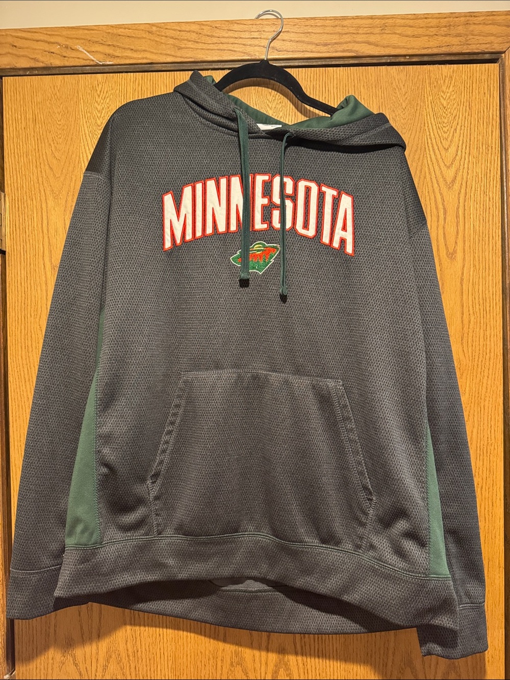 Minnesota Wild Men's Gray Pullover Hoodie Sweatshirt